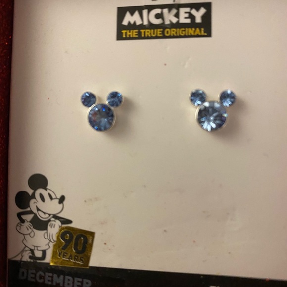 💖NIB DISNEY MICKEY EARRINGS💖 - Picture 2 of 4